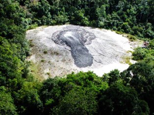 Mudder-vulkan ved Tabin Wildlife Reserve