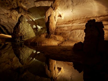 Lang Cave ved Mulu National Park