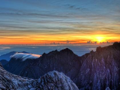 Solopgang ved Mount Kinabalu