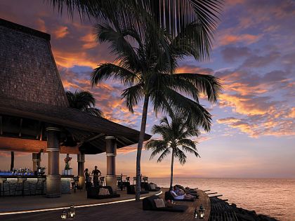 Sunset Bar Shangri-La's Tanjung Aru Resort