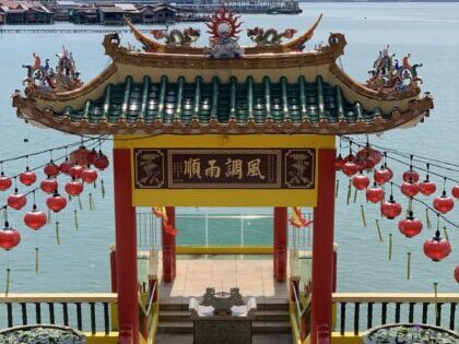 Floating Buddhist Temple