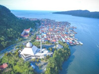 Sim SIm landsby på vandet i Sandakan Sim SIm landsby på vandet i Sandakan