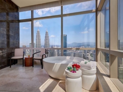 Suitebadeværelse på Banyan Tree Kuala Lumpur i Malaysia